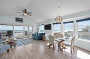 Mimi's Place - Oceanfront condo, fantastic views and covered deck