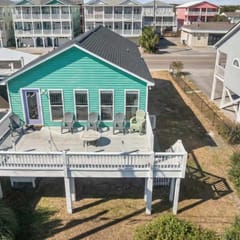 Hit the Beach -  steps away from the beach & pet friendly