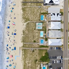 Kure Surf Shack - 5BR, oceanfront with large pool and elevator
