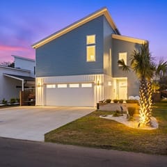13 Palms High end home with private heated pool and hot tub, dog friendly
