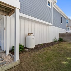 Beach Haven Getaway Sleeps 10, Near Beach, Family-Friendly w/ EV charger
