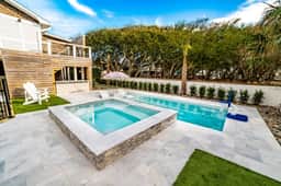 Seaside Jewel - New Pool/spa, 6 bedroom, 2 min walk to the beach - Image 3