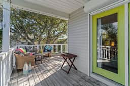 Happy Honu - Dog-Friendly Beach Retreat, Screened Porch, Walk to Beach - Image 5