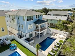 Seas the Day, gorgeous private home, heated pool - Image 3