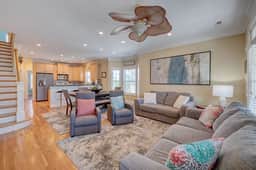 Casa Bella - oceanview, just steps to the beach - Image 4
