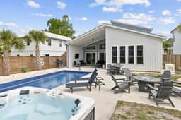 13 Palms High end home with private heated pool and hot tub, dog friendly - Image 2