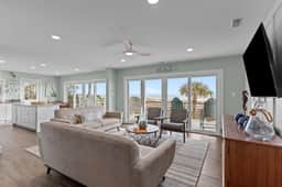 Sol Shine - Dog Friendly, Oceanfront House, Large Deck,Private Beach Access! - Image 3