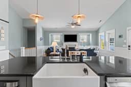 Beach Haven Getaway Sleeps 10, Near Beach, Family-Friendly w/ EV charger - Image 3