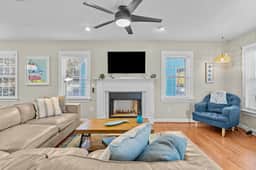 Breath of Heaven - spacious, quiet house across the street from the beach! - Image 3