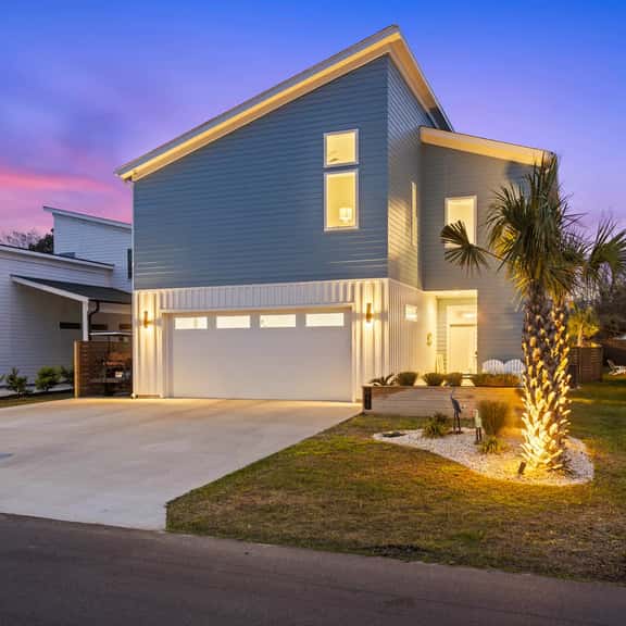 13 Palms High end home with private heated pool and hot tub, dog friendly - Image 1