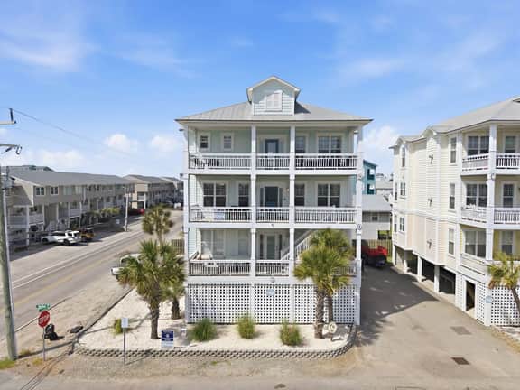 Clam Shack - Oceanview and waterway view townhome, elevator, pool! - Image 2