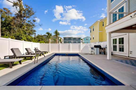 Seas the Day, gorgeous private home, heated pool - Image 4