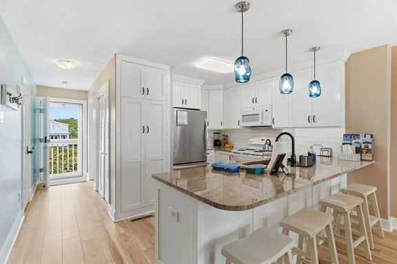 OD 1306 - Oceanfront top floor condo | Indoor and outdoor pools - Image 4
