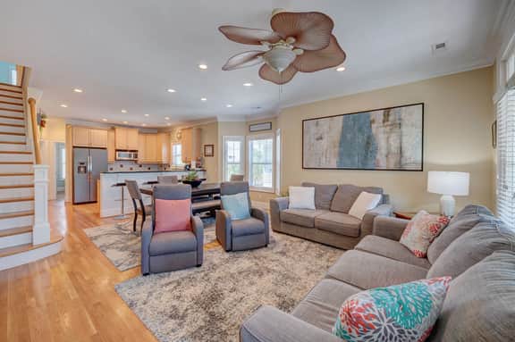 Casa Bella - oceanview, just steps to the beach - Image 4